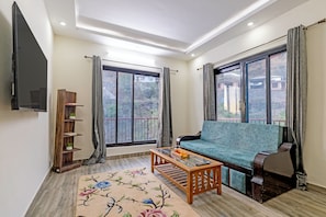 Living area - Alaya Stays Vyasa Duplex With Views (Mussoorie)
