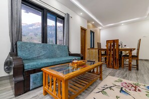 Comfort-Villa, Hügelblick | Wohnbereich