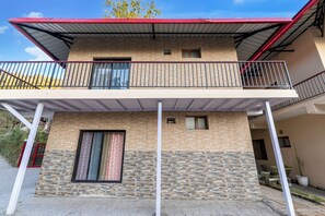 Exterior - Alaya Stays Vyasa Duplex With Views (Mussoorie)