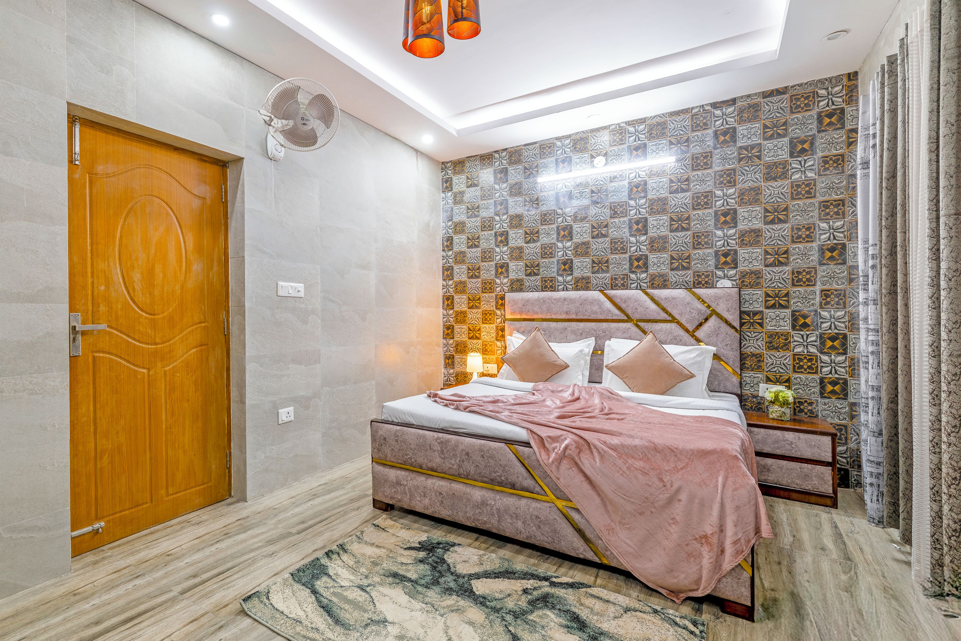 Iron/ironing board, free WiFi