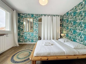 6 bedrooms, iron/ironing board, WiFi, bed sheets - House 12 persons, 6 bedrooms, with garden - Quick access Paris/stade de France ! (Saint-Denis)