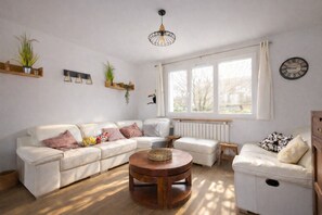 TV - House 12 persons, 6 bedrooms, with garden - Quick access Paris/stade de France ! (Saint-Denis)