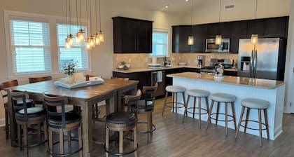 5 Bedroom - 3 Bath - 2nd FL Home in the Heart of OCNJ!