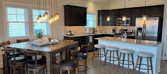 5 Bedroom - 3 Bath - 2nd FL Home in the Heart of OCNJ!