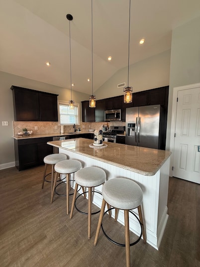 5 Bedroom - 3 Bath - 2nd FL Home in the Heart of OCNJ!