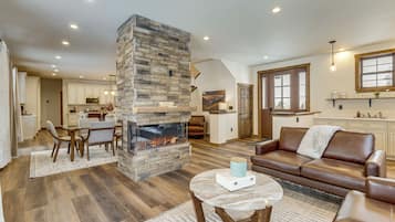 House (3 Bedrooms) | Front of property