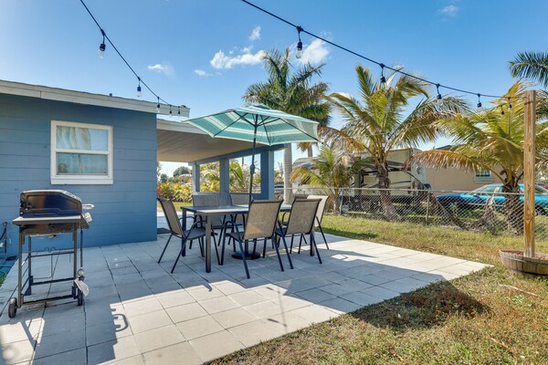 Beach Days & Backyard Nights! Fort Myers Retreat - Fort Myers, FL