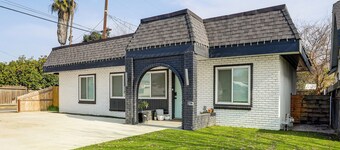 Under 1 Mi to Med Center! Stylish Home in Tulare