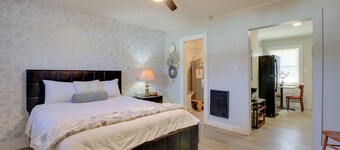 Sleek Huntsville Studio 3 Mi to Downtown