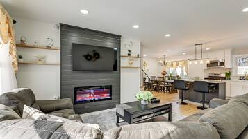 House (3 Bedrooms) | Interior