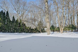 House (3 Bedrooms) | Interior - Easy Transit to Nyc! Sleek North Shore Hideaway (Huntington Station)