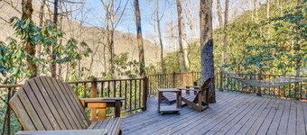 Hot Tub & Streamside Bliss! Topton Mtn Haven