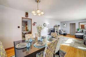 House (4 Bedrooms) | Interior - Spacious & Peaceful Suburban Home in Lansing! (Lansing)