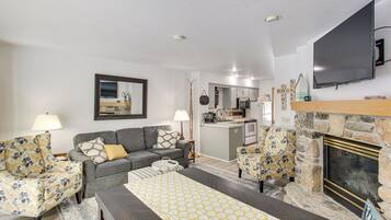 Apartment (2 Bedrooms) | Bahagian dalam