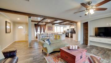 House (4 Bedrooms) | Bahagian dalam