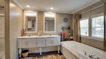 House (4 Bedrooms) | Bahagian dalam