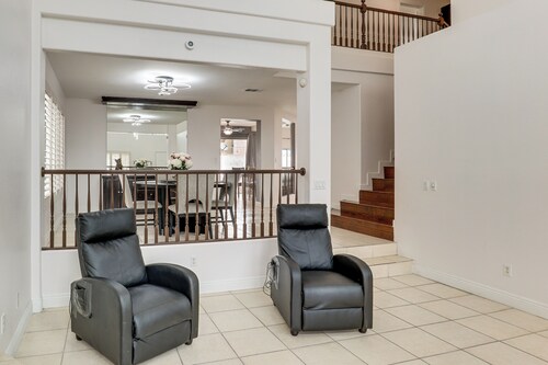 Private Pool, Fire Pit & Grills: Las Vegas Getaway