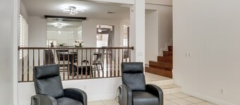 Private Pool, Fire Pit & Grills: Las Vegas Getaway