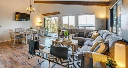 Modern Heavenly Ski Resort Mountain-top Retreat