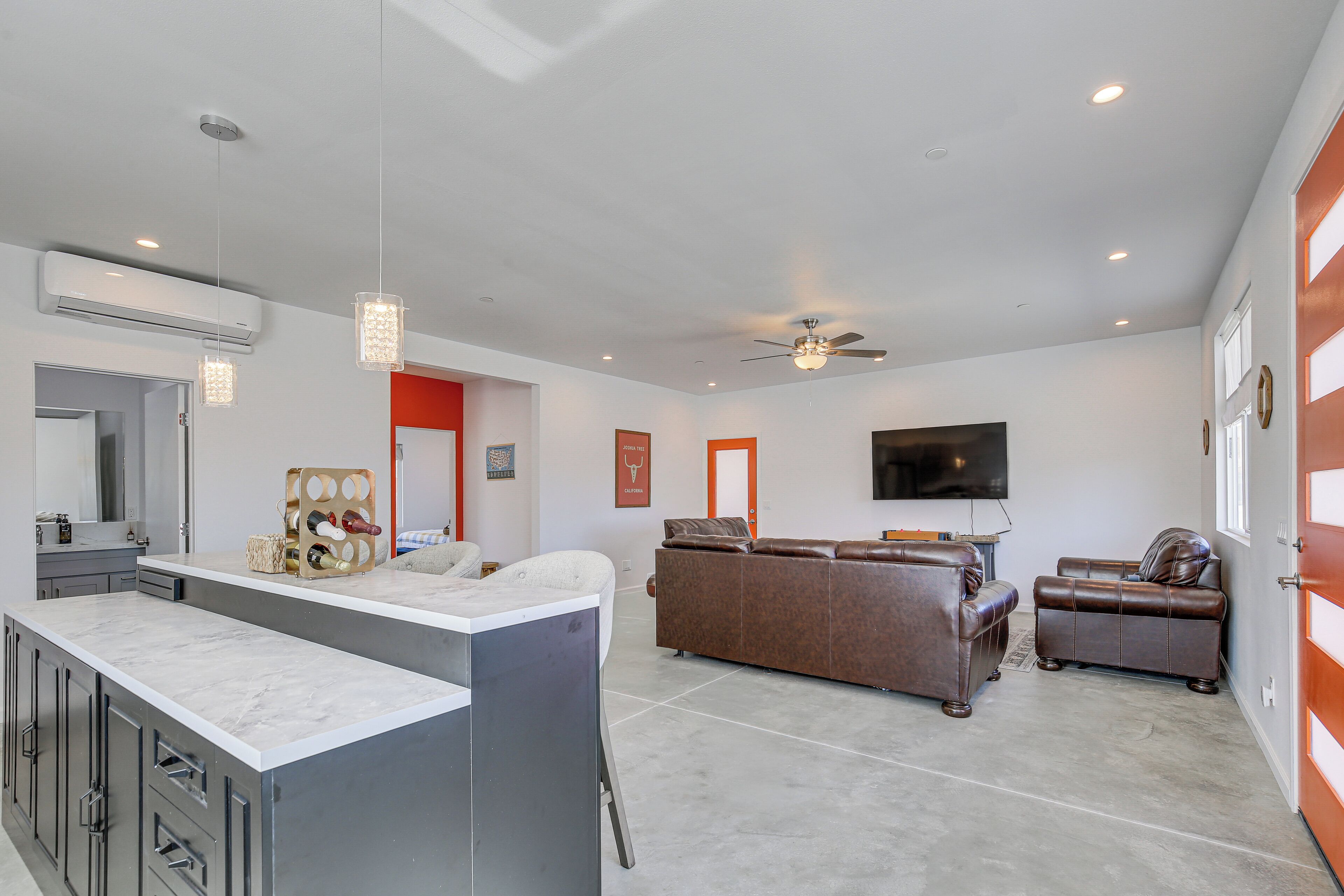 House (2 Bedrooms) | Interior