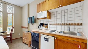 Fridge, microwave, dishwasher, coffee/tea maker