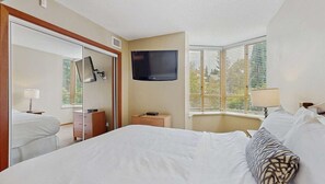 1 bedroom, iron/ironing board, internet