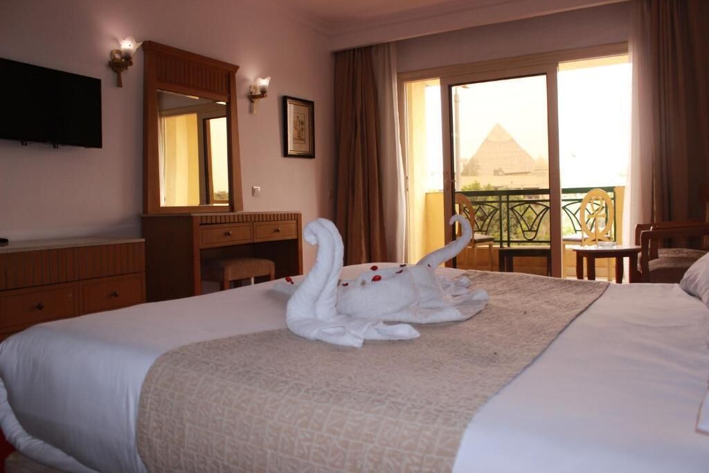 Deluxe Twin Room, Balcony, City View | In-room safe, soundproofing, free WiFi, wheelchair access