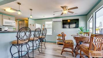 Rumah (2 Bedrooms) | Interior