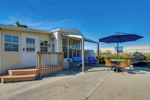 Relax Poolside: Couples Retreat 3 Mi to Gulf!