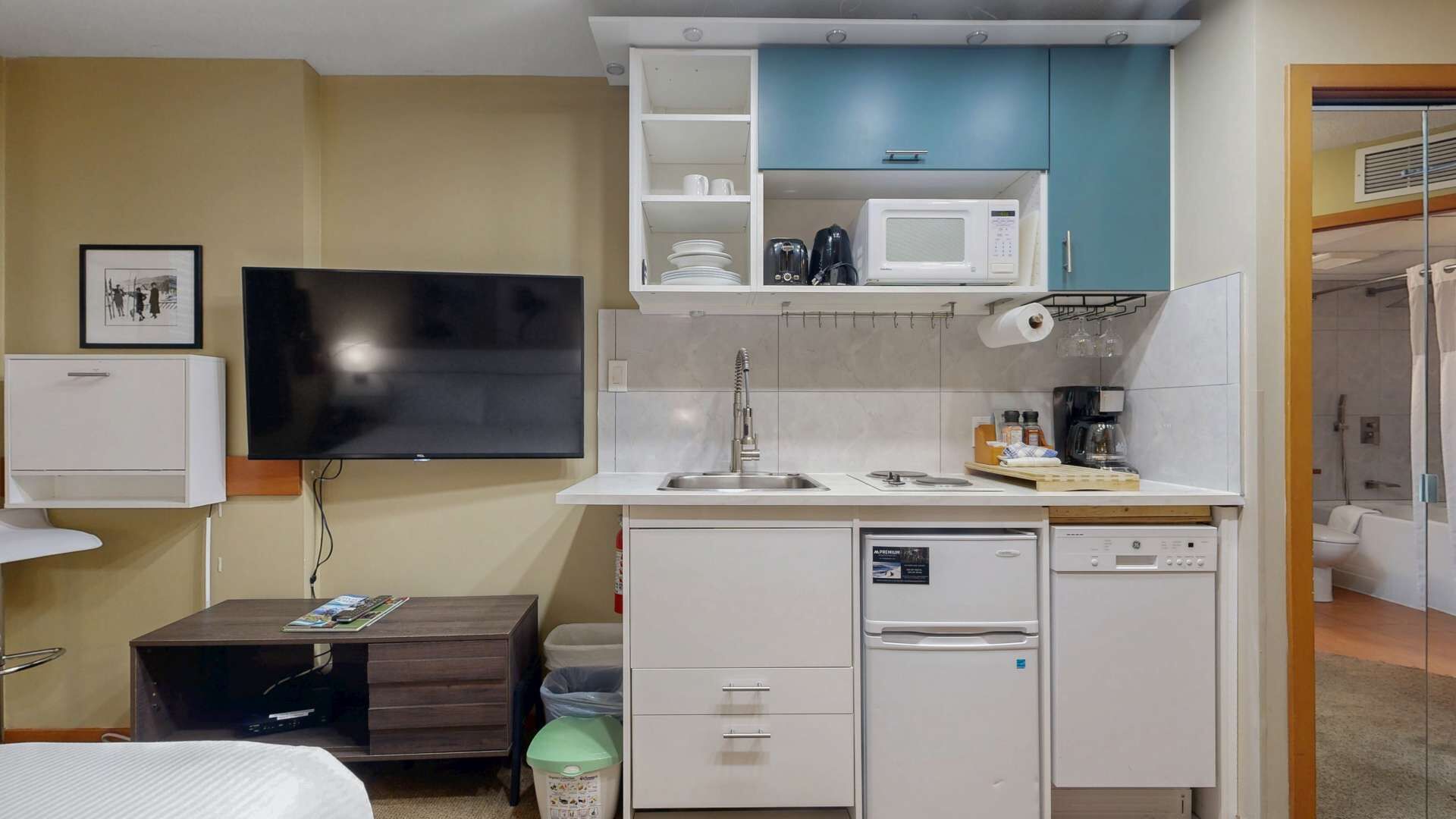 Micro-ondes, lave-vaisselle