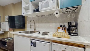 Fridge, microwave, dishwasher, coffee/tea maker