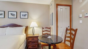 1 Schlafzimmer, Bügeleisen/Bügelbrett, Internetzugang