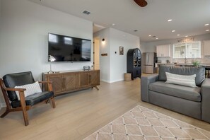 Interior - Modern New Braunfels Gem 3 Mi to Gruene Hall! (New Braunfels)