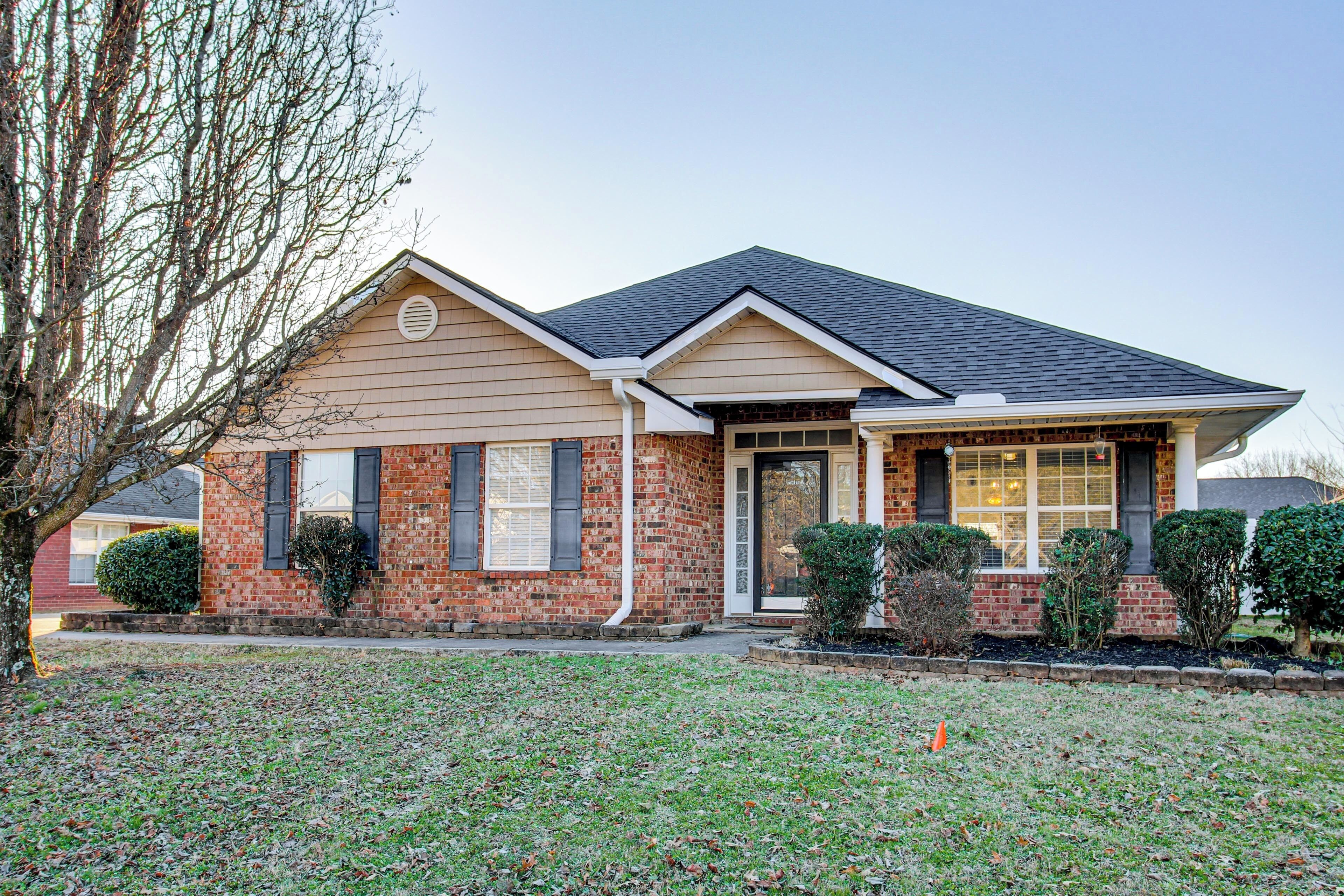 House (3 Bedrooms) | Front of property