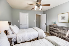 House (3 Bedrooms) | Interior - Work-friendly Madison Home Near Research Park (Madison)