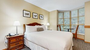 1 sovrum, strykjärn/strykbräda och internet