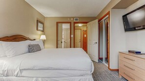 1 chambre, fer et planche à repasser, accès Internet