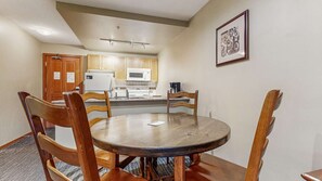 Dining - Whistler - Cascade Lodge 632 (Whistler)
