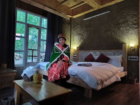 Wifi gratis . Aama Homestay