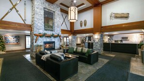 Lobby - Whistler - The Aspens 560 (Whistler)