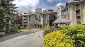 Exterior - Whistler - The Marquise 422 (Whistler)