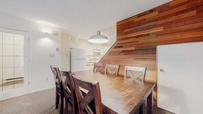 Dining - Whistler - Villas Foxglove 3 (Whistler)