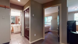 1 bedroom, iron/ironing board, Internet - Whistler - Town Plaza 302 (Whistler)