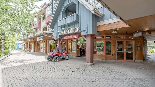 Exterior - Whistler - Town Plaza 427 (Whistler)