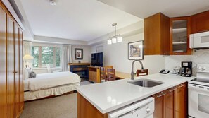 Tabla de planchar con plancha y internet 