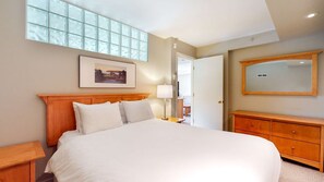 2 slaapkamers, een strijkplank/strijkijzer, internet