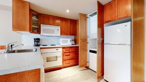 Køleskab, mikrobølgeovn, ovn, opvaskemaskine