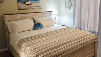 2 chambres, fer et planche à repasser, Wi-Fi, draps fournis