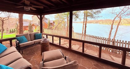 Log Cabin Retreat Two Cabins, One Stay