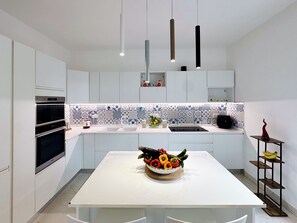 别墅, 海景 | 私人厨房 | 大冰箱、微波炉、烤箱、炉灶